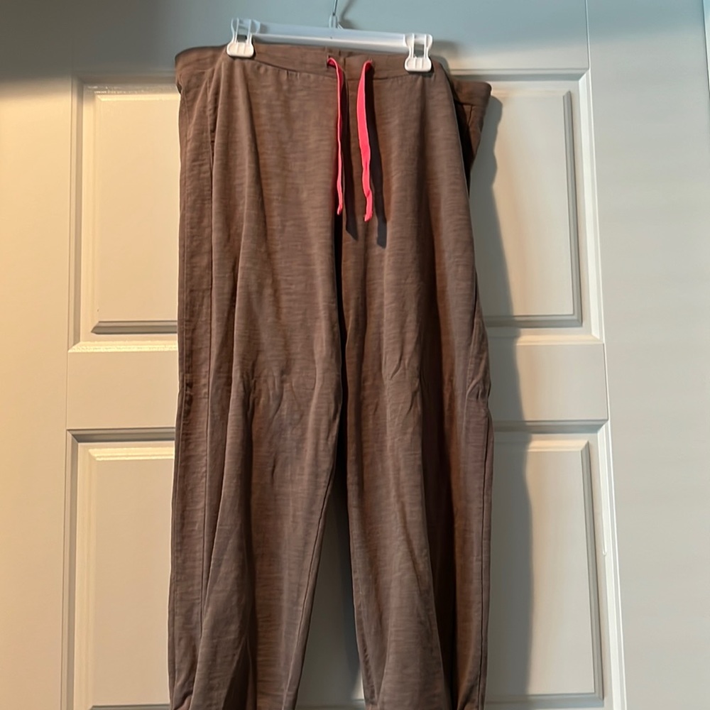 Matilda Jane legging with ruching detail at ankles size 14. Worn 1 time